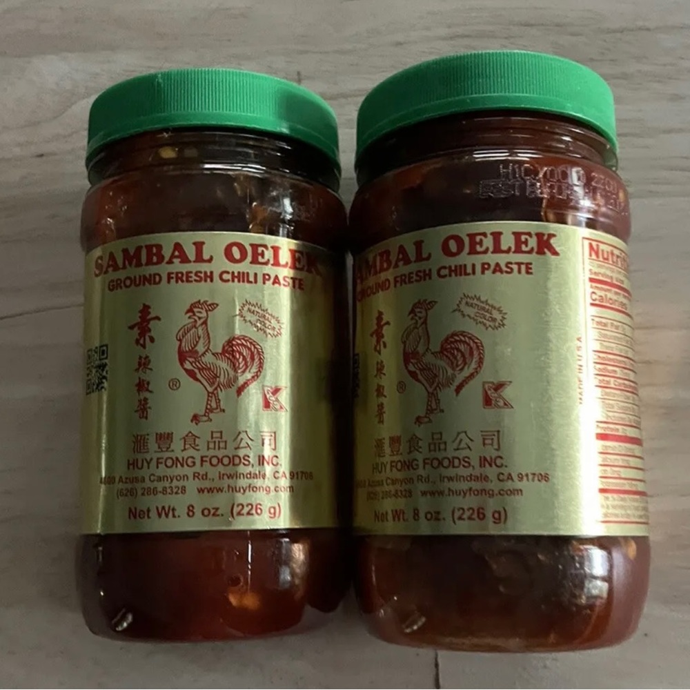 2 (TWO) Hoy Fong Chili Garlic Paste- 8oz each

Best before August 2023 - USA